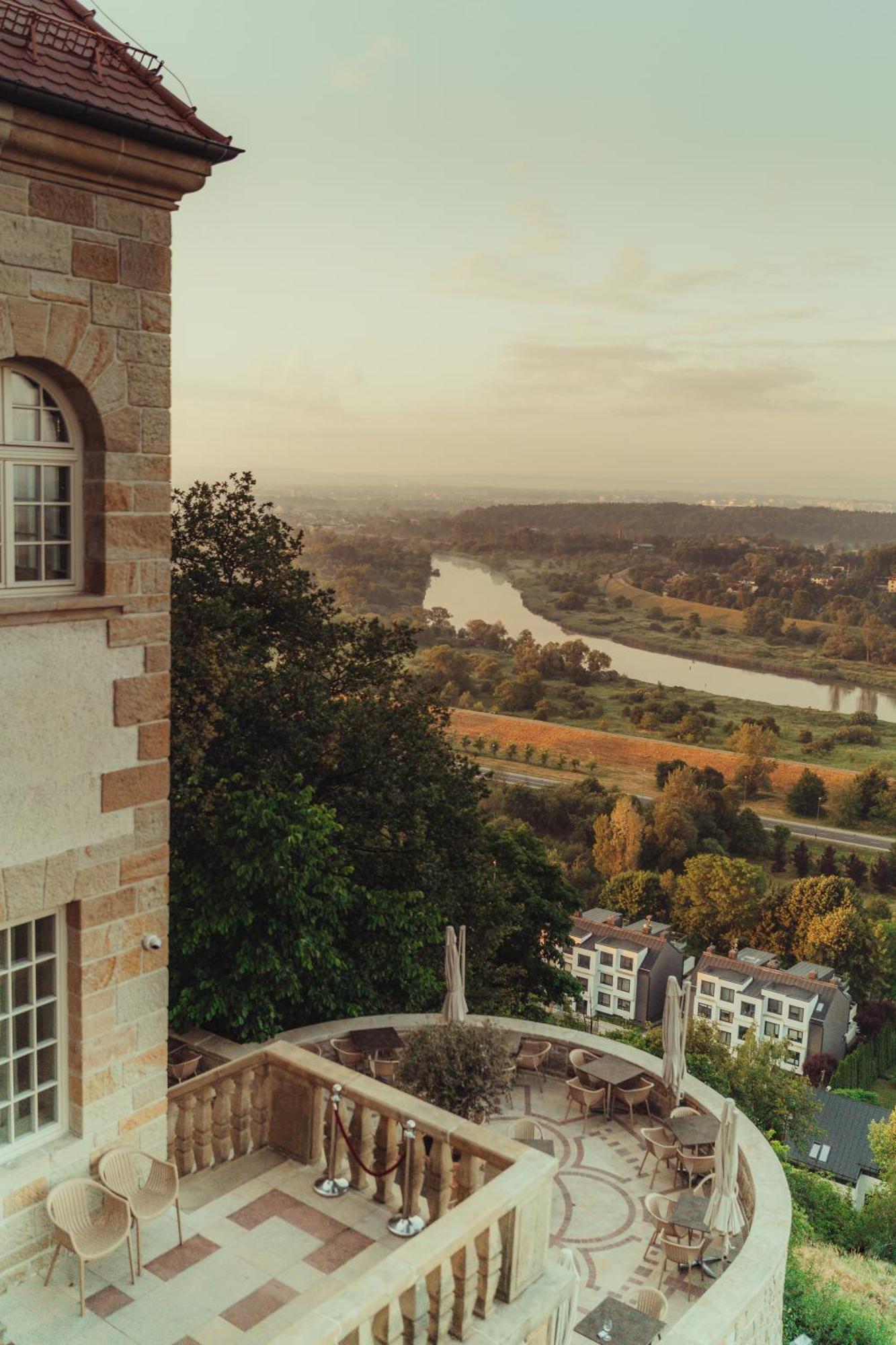 Hotel Zinar Castle Cracovia Esterno foto